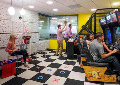 Hulu-Game-Room_480x480 (1)